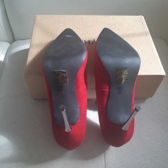 Le Chateau red heels Size 7 - Picture 4 of 11